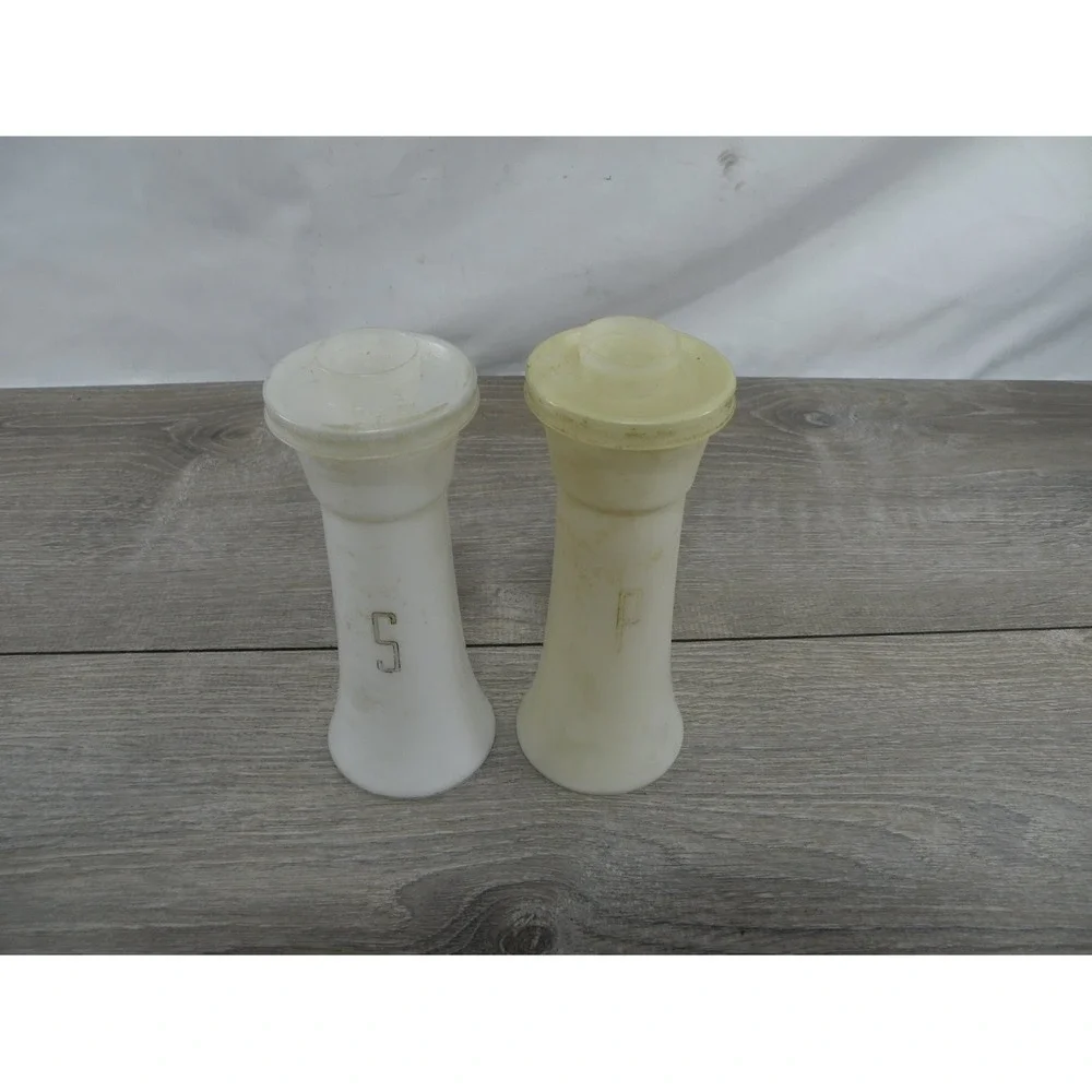 Tupperware Hourglass Salt Pepper Shakers S White Plastic Flared Pedestal Base